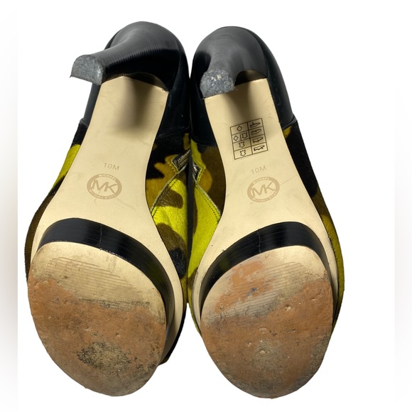 Michael Kors Kendra Camouflage Calf Hair Stiletto heels size 10 GUC - Picture 6 of 9